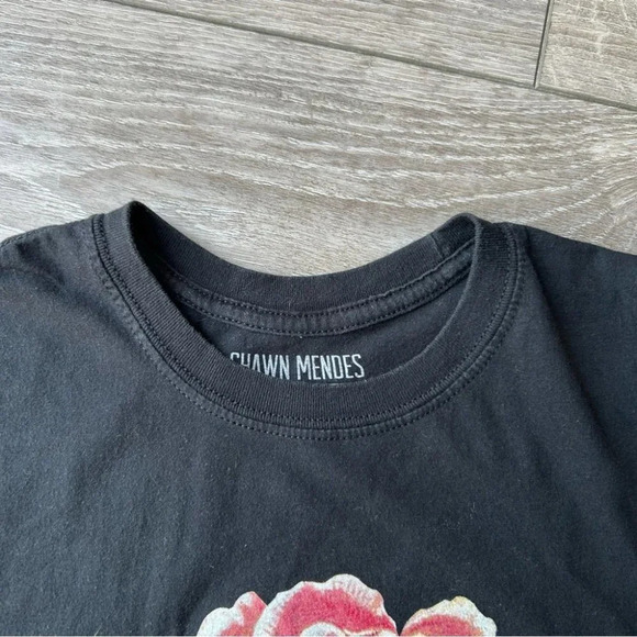 Shawn Mendes Rose The Tour Concert T Shirt - Picture 4 of 8